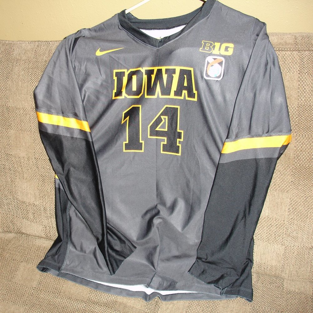 Nike Dri-Fit Iowa Hawkeyes Long Sleeve Volleyball Jersey - Black - Go Hawks !